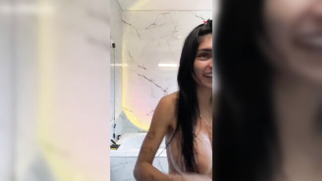 Busty Mia Khalifa Nude Bathroom Livestream Video Leaked