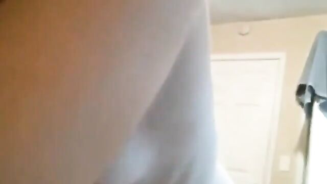 Daughter rides daddy's dick again without a condom - 4 image