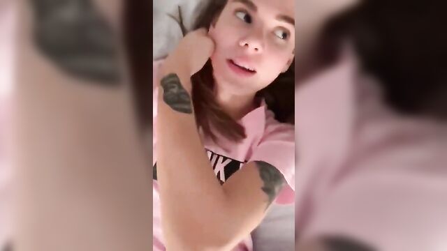 Daughter asks daddy to spank her - 2 image