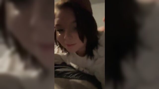Sister gives a perfect blowjob to her brother Snapchat leaked video - 4 image