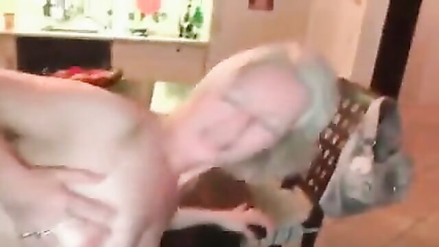 Mother and son, hot vaginal cumshot homemade - 4 image