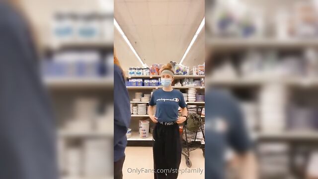 Daughter and Mom Flashing tits Onlyfans video Leaked - 3 image