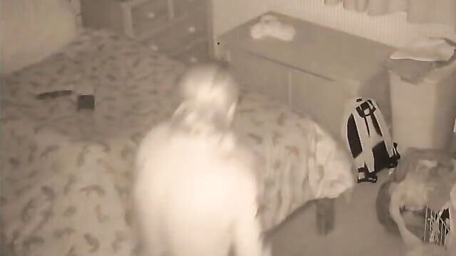 Real mother sneaks into the son’s bed during the night - 1 image