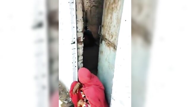 Watching her daughter getting fucked homemade - 2 image