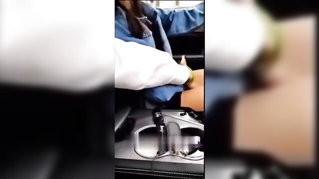 Real dad touches his daughter's pussy with his fingers - 2 image