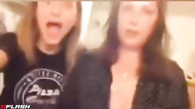 Pretty Mom flashes on daughters live stream - 4 image