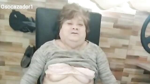 Grandmother decided to take care of her grandson and started with licking pussy - 1 image