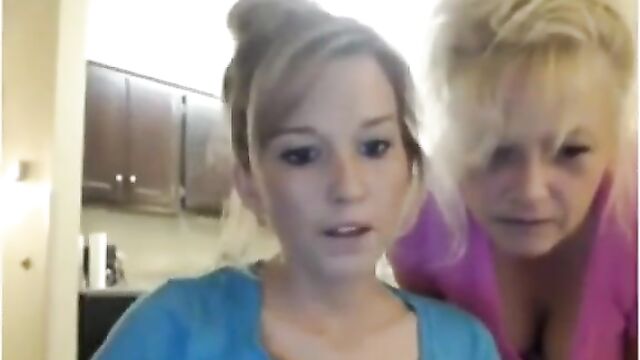 Mother and teen daughter webcam show for money