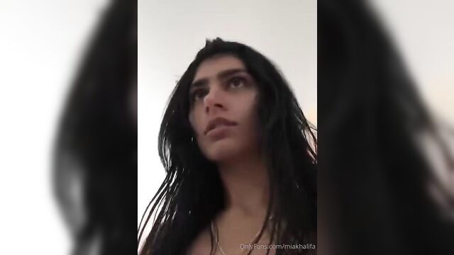 Busty Mia Khalifa Nude Bathroom Livestream Video Leaked